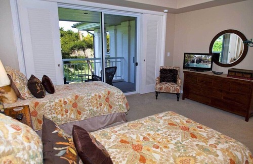 Kamuela Condo | Elegant villa just 10-minute walk to beaches!