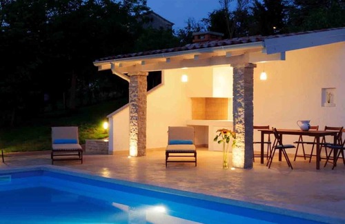 Karojba Villa | Elegant villa with private pool not far from Porec beaches!