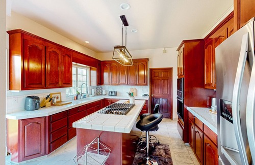 Penngrove House | Elegant wine lover's acreage with patio, chef's kitchen, & AC - dog-friendly