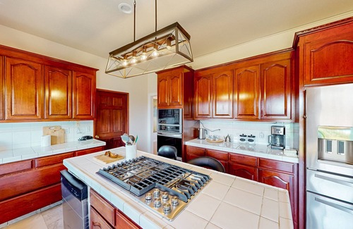 Penngrove House | Elegant wine lover's acreage with patio, chef's kitchen, & AC - dog-friendly
