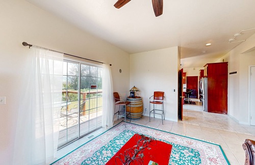 Penngrove House | Elegant wine lover's acreage with patio, chef's kitchen, & AC - dog-friendly