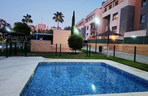 Camas Apartment | Elegante apartamento con piscina A un paso de Sevilla San Miguel