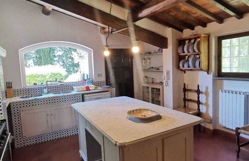 Villamagna Villa | Elegante villa con piscina a soli 12 km da Firenze ideale per famiglie e gruppi