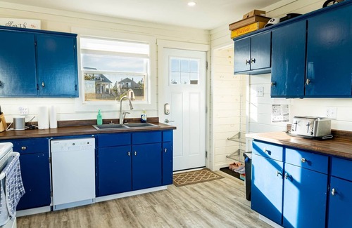 Darnley House | Eleuthera North - Steps to Thunder Cove Beach