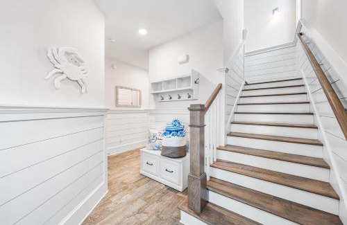 Santa Rosa Beach House | Elevate 30A! Golf Cart, Bikes & Resort Pool!