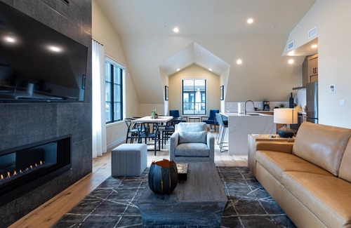 Tamarack Resort Condo | Elevated Condo in The Village|Top Floor|Balcony