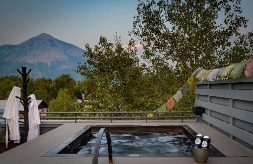 Crested Butte Resort | Eleven Scarp Ridge Lodge