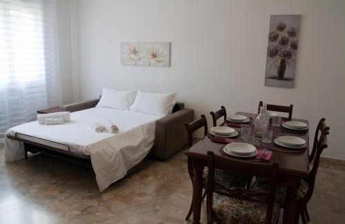 Marghera Apartment | Elisa Apartment 12 minutes from Venice, free Wi-Fi included
