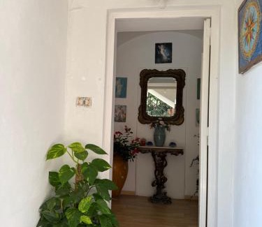 Marina Piccola Apartment | Eliza Art