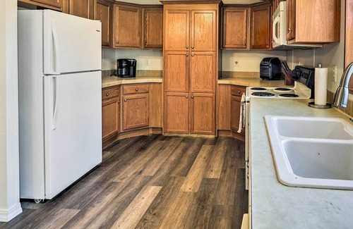 Elk City Cabin | Elk City Cabin w/ Deck & Gas Grill!
