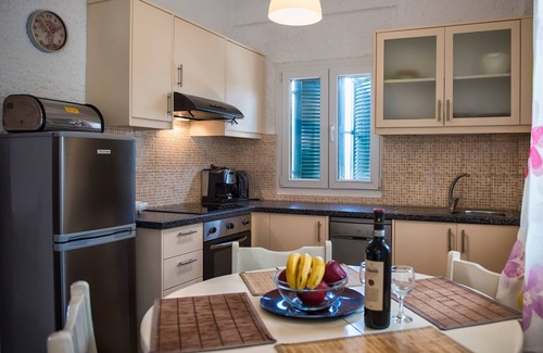 Almiros Beach House | Elli Beach Apartments and Studios