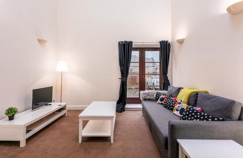 Ayr Apartment | Elliot Suite No 1 - Donnini Apartments