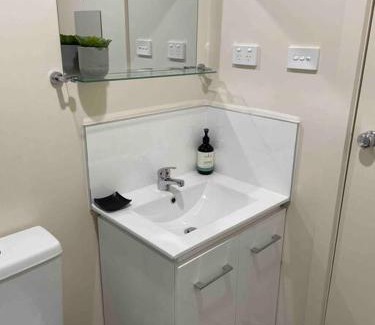 North Hobart Apartment | Elliston Cottage North Hobart x 2