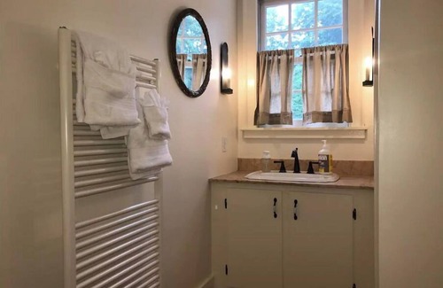 Northampton Apartment | Elm Suite with a Private Bathroom in front of Smith College Quadrangle
