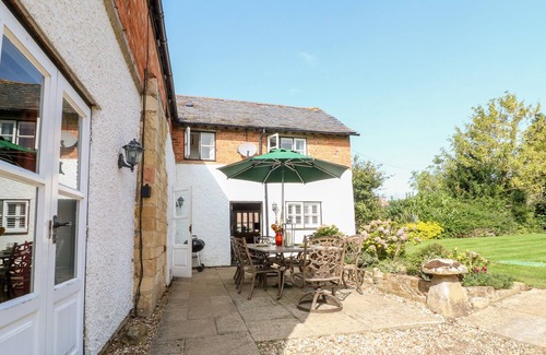 Quedgeley Cottage | Elmhurst Cottage