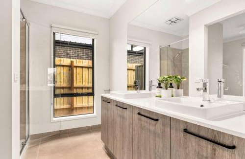 San Remo House | Elsa Remo - Stylish Ultra modern
