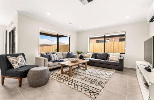 San Remo House | Elsa Remo - Stylish Ultra modern