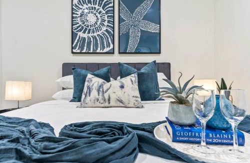 Saint Kilda South Apartment | Elwood Beachside Escape