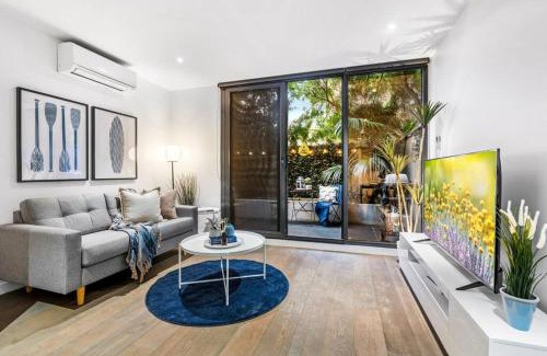 Saint Kilda South Apartment | Elwood Beachside Escape