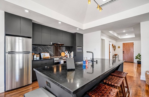 South Central Houston Apartment | Emancipation Haven Houston Events+Shoots Allowed