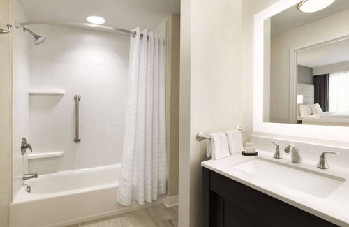 Greenville Downtown Hotel | Embassy Suites by Hilton Greenville Downtown Riverplace