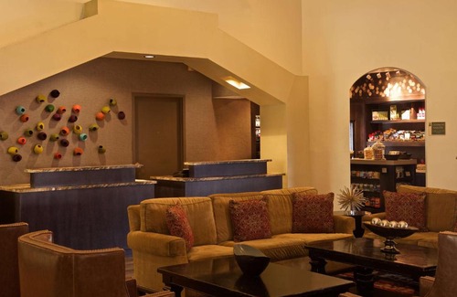 Flagstaff Hotel | Embassy Suites by Hilton Flagstaff