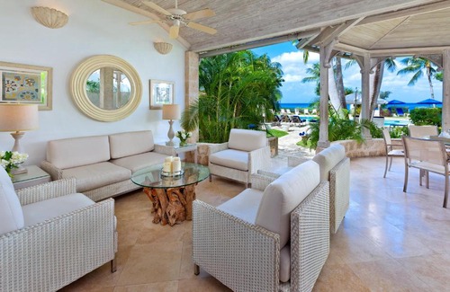 Gibbs Bay Villa | Emerald Beach 3 - Ixoria