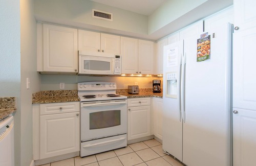 Panama City Beach Condo | Emerald Beach #1526 1BR+Bunk Prices Shown Are 10% Off Until 2/1/26