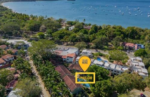 Coco House | Emerald Haven Second Floor Studio Mins From Beach