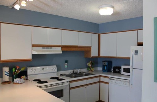 Orange Beach House | Emerald Skye 52 by ALBVR - Beautifully decorated beachfront condo