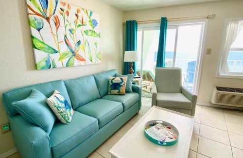 Orange Beach House | Emerald Skye 52 by ALBVR - Beautifully decorated beachfront condo
