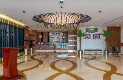 Al-Hamra'a House | Emerald Twin Delight | Sunday Emerald