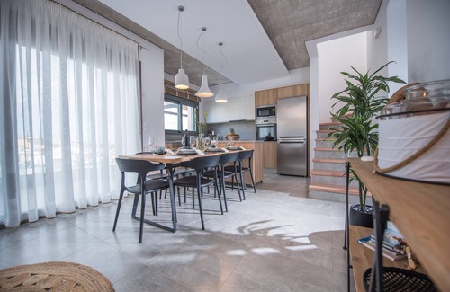 Agia Pelagia Villa | Emmeleia mare new building maisonette with pool, seaview, 3 min from the beach