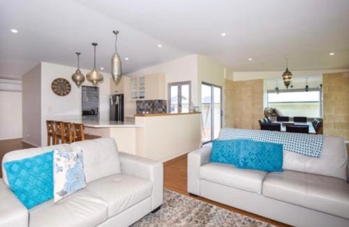 Emu Bay House | Emu Bay Bliss 'sweeping ocean views'