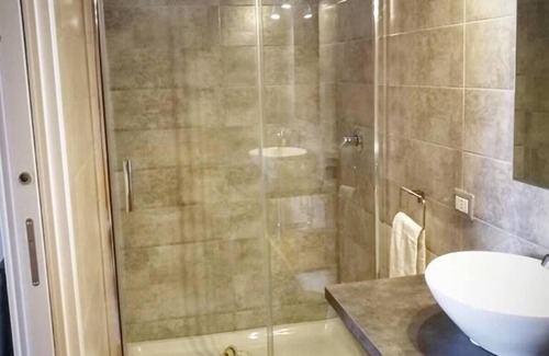 Naples City Centre Bed & Breakfast | EmyJo Central B&B