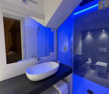 Piano di Sorrento Bed & Breakfast | En Suite Bedroom Blue Moon