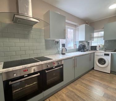 Hillingdon House | En-suite studios near Wembley Stadium