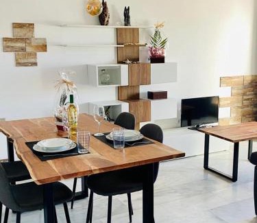 Retamar Apartment | Encantador ático con chimenea y piscina en Almería