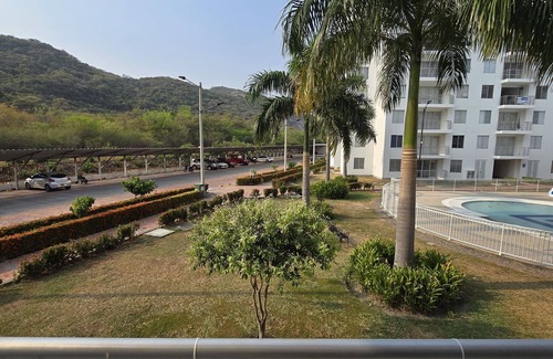 Girardot Apartment | Encantador Apartamento Vacacional en Girardot con Balcon y Vista a la Piscina