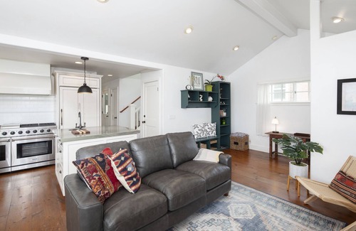 Cayucos House | Enchanting 2-bedroom home half a block to the beach
