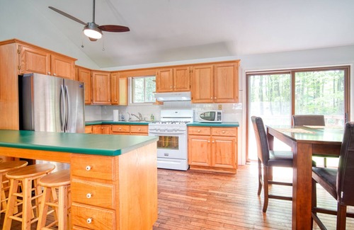 Sauble Beach House | Enchanting 3-Bedroom Cottage Surrounded By Nature Close To The Beach!