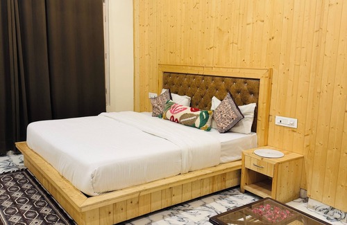 Kasauli Bed & Breakfast | Enchanting bed & breakfast with WiFi in Kasauli.nstay with us and feel like home