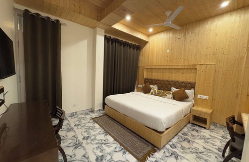 Kasauli Bed & Breakfast | Enchanting bed & breakfast with WiFi in Kasauli.nstay with us and feel like home