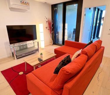 Reid Apartment | Enchanting in Red - 1bd 1bth 1csp