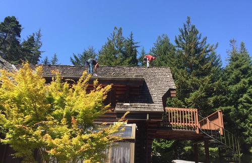 Crescent City Cabin | Enchanting lodge with WiFi in Crescent City