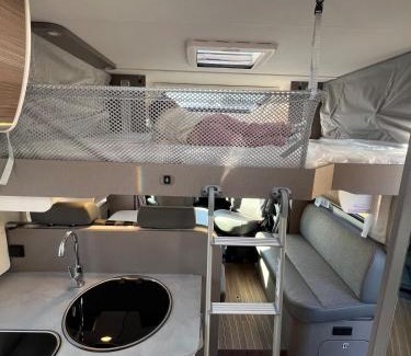 Schwerin Boat Rental | Endless - Mobile Home - 4 people