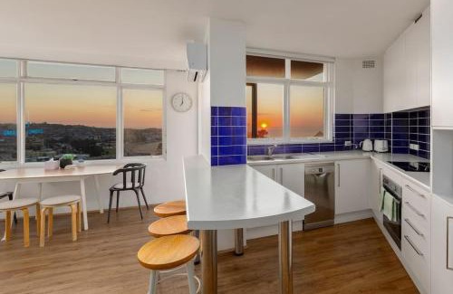Bondi Apartment | Endless Views by Sydney Dreams with Parking