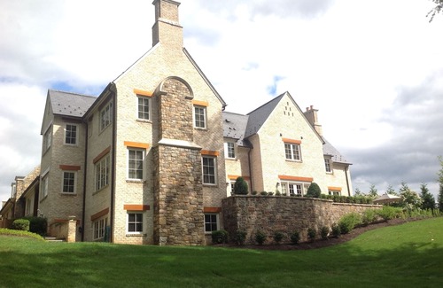 Potomac Apartment | English Basement Apartment W/Private Entrance