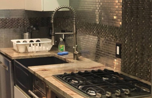 Washington Heights Apartment | Enjoy a break. You deserve luxury!