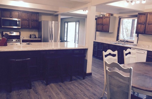 Richland Center Cottage | Enjoy a relaxing stay at the Chickadee Cottage in Richland Center Wisconsin